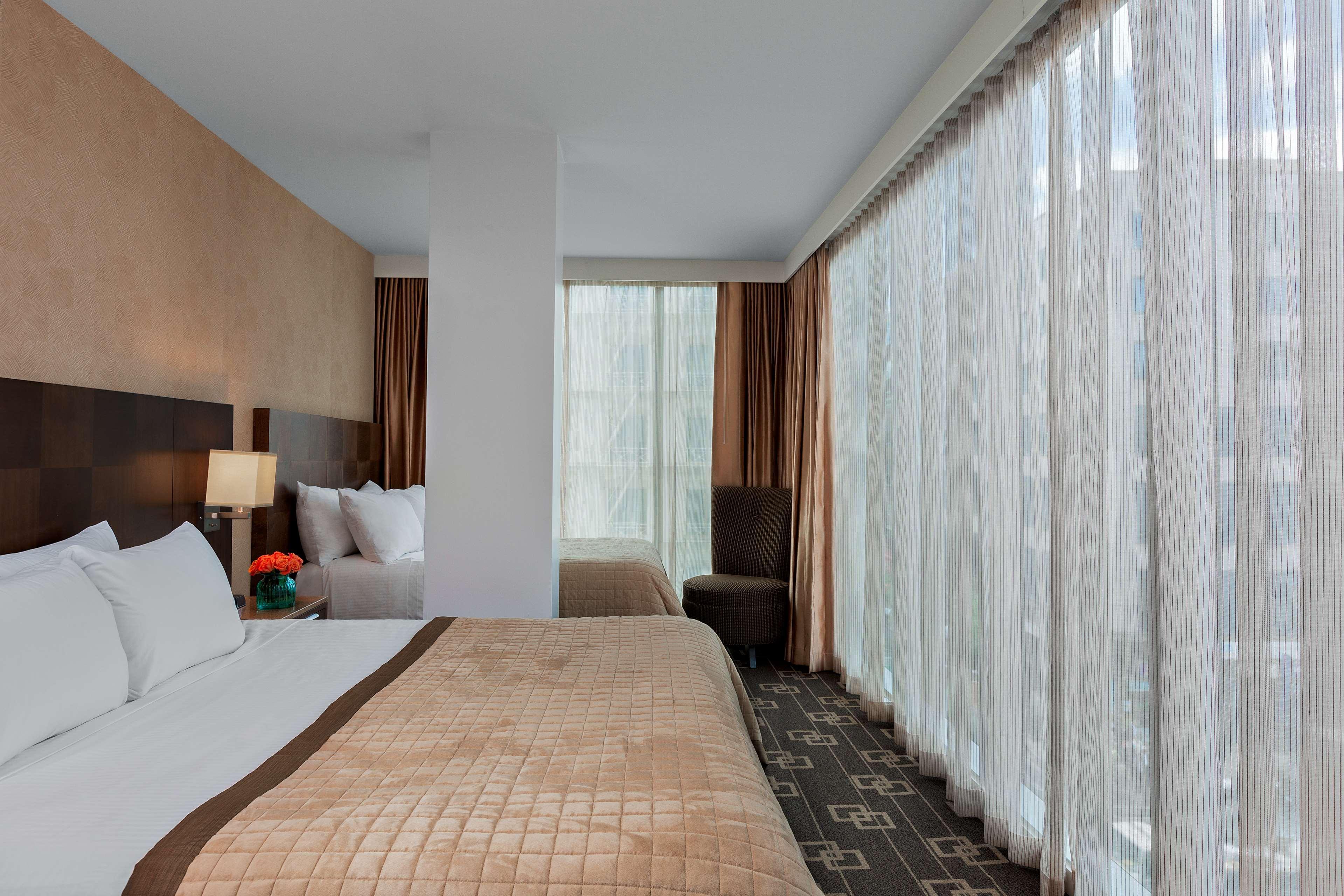 Wyndham Garden Chinatown Hotell New York Exteriör bild