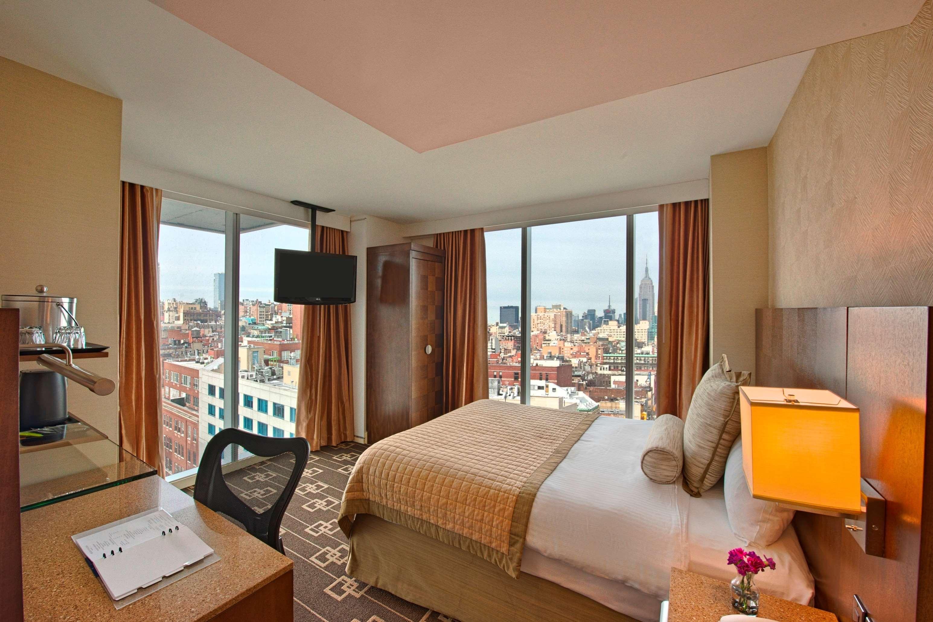 Wyndham Garden Chinatown Hotell New York Exteriör bild