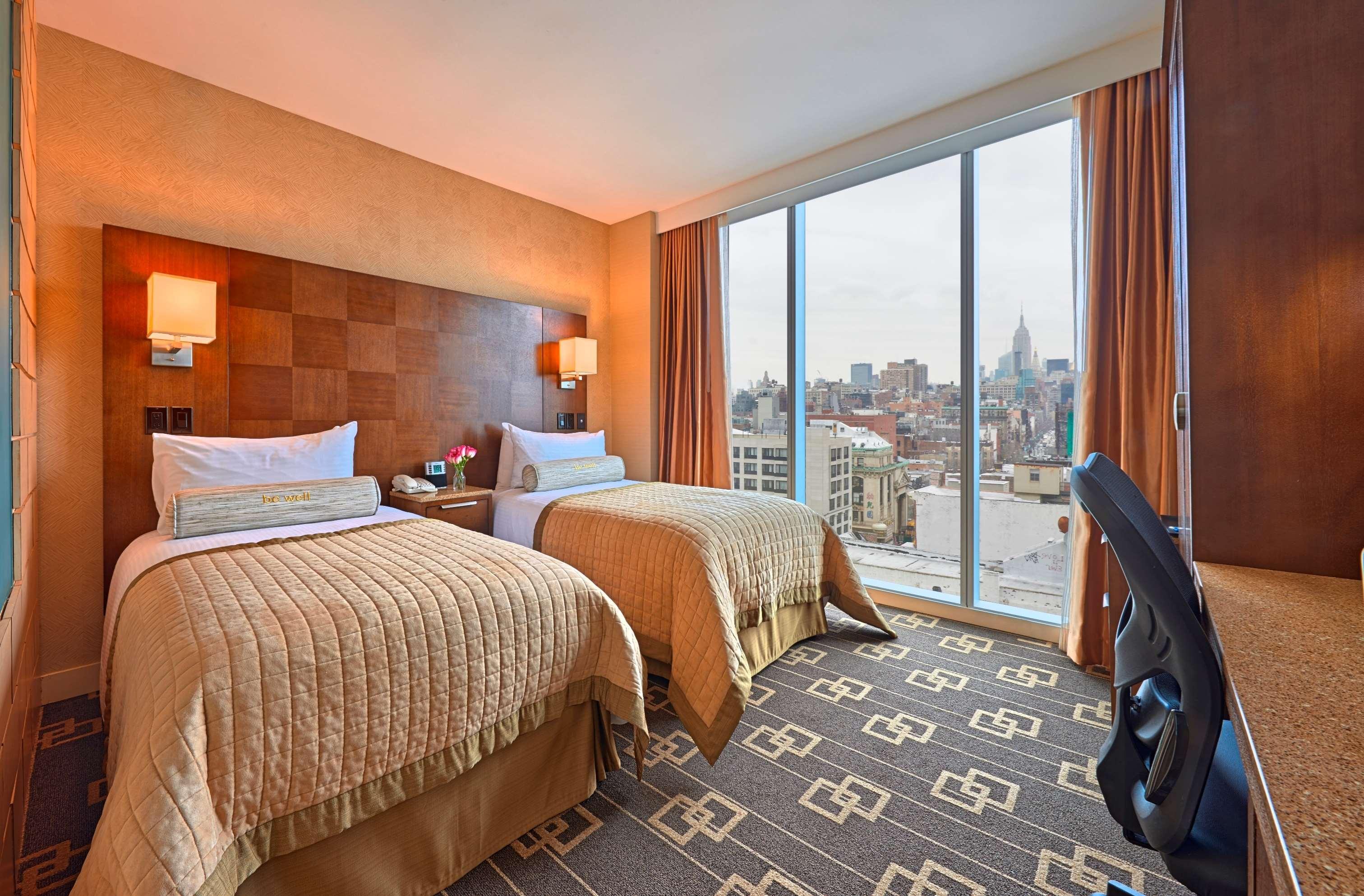 Wyndham Garden Chinatown Hotell New York Exteriör bild