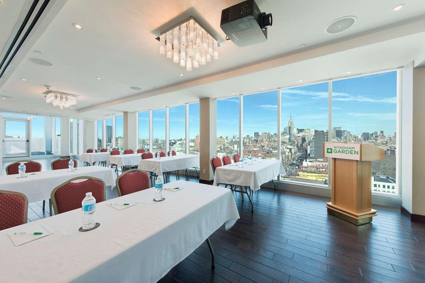 Wyndham Garden Chinatown Hotell New York Exteriör bild